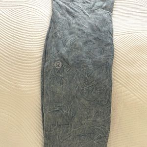 Lululemon gently worn leggings. Size 4